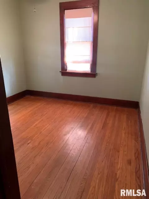 122 S State St, Springfield, IL 62704 photo 12