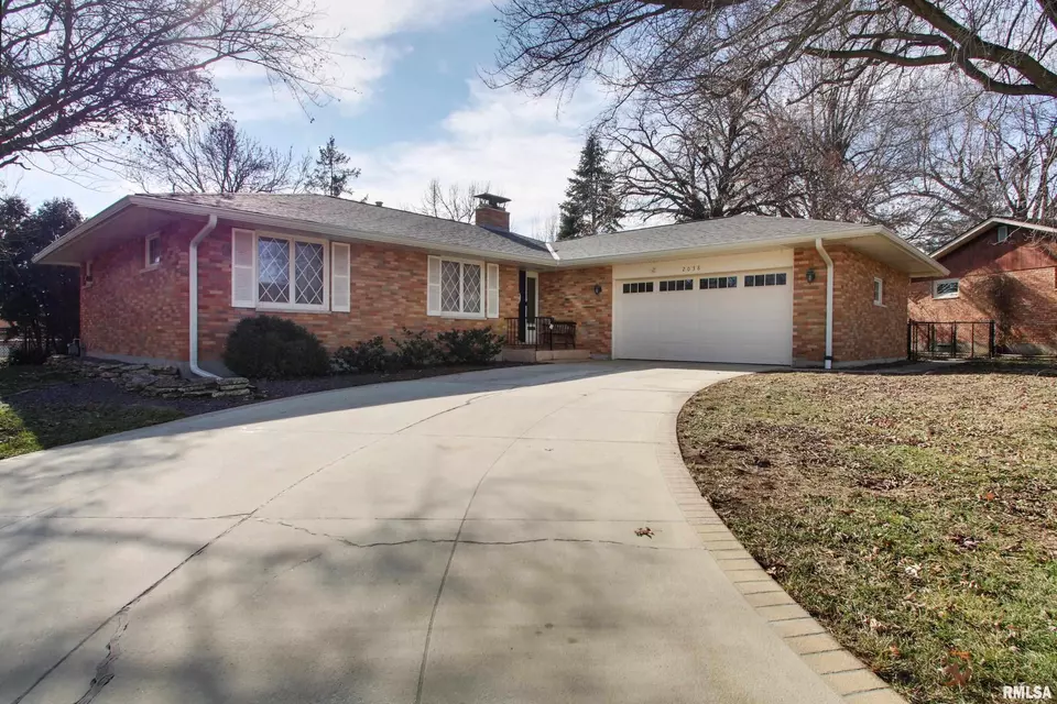  2038 W Wilmar Dr, Quincy, IL 62301 photo 1