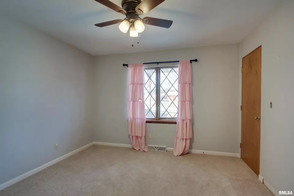  2038 W Wilmar Dr, Quincy, IL 62301 photo 18