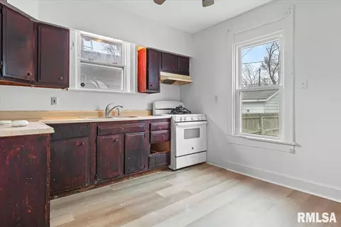 2113 S 13th St, Springfield, IL 62703 photo 11