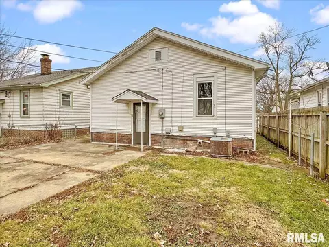 2113 S 13th St, Springfield, IL 62703 photo 4