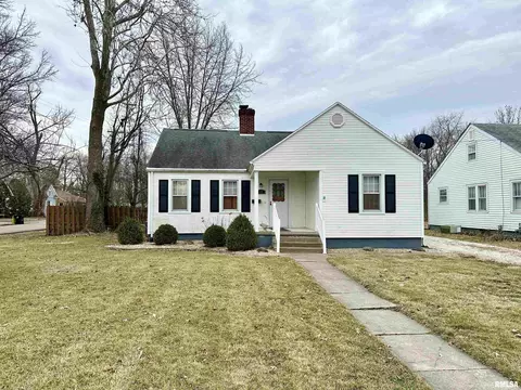 115 E Michigan Ave, Jacksonville, IL 62650