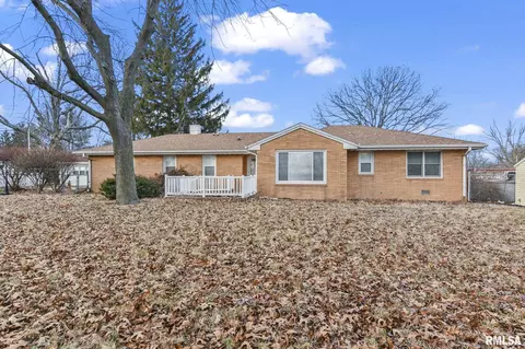 702 W Pershing Rd, Decatur, IL 62526