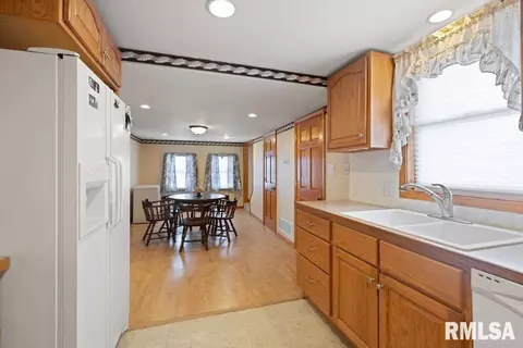 Kitchen - 356 E Angle St, Plainville, IL 62365 photo 2 of 2