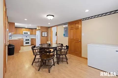 Dining - 356 E Angle St, Plainville, IL 62365 photo 1 of 1