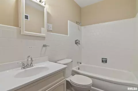 101 W Canedy St, Springfield, IL 62704 photo 13