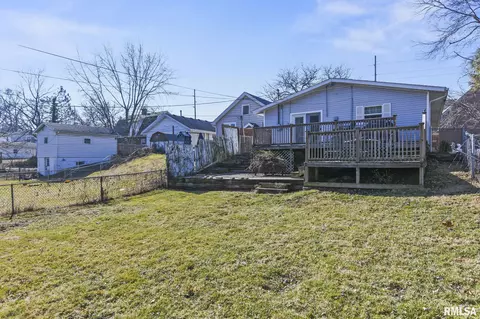 Exterior - 228 N Amos Ave, Springfield, IL 62702 photo 4 of 6