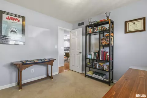 Entry Way - 228 N Amos Ave, Springfield, IL 62702 photo 1 of 1
