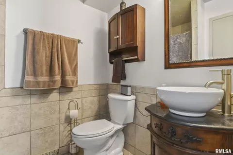 Bath - 228 N Amos Ave, Springfield, IL 62702 photo 2 of 2