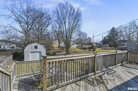 Exterior - 228 N Amos Ave, Springfield, IL 62702 photo 3 of 6
