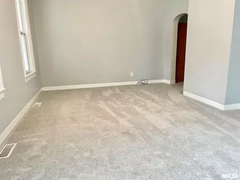 1314 N 8th St, Springfield, IL 62702 photo 3