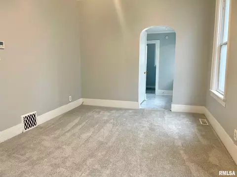 1314 N 8th St, Springfield, IL 62702 photo 5