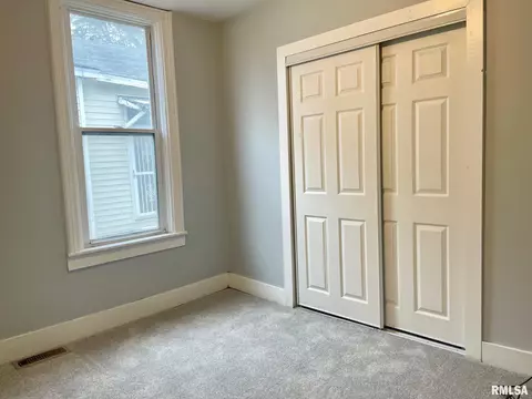 1314 N 8th St, Springfield, IL 62702 photo 10
