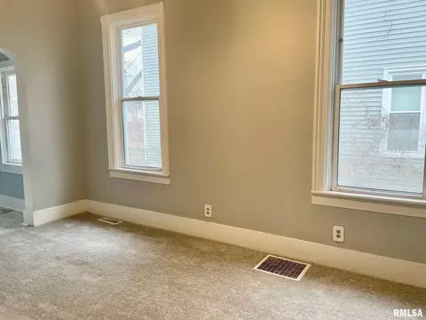 1314 N 8th St, Springfield, IL 62702 photo 4