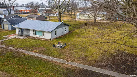 1565 Walnut St, Beason, IL 62512
