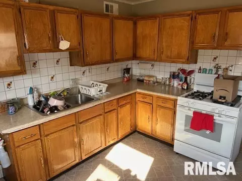 1016 W Iles Ave, Springfield, IL 62704 photo 7