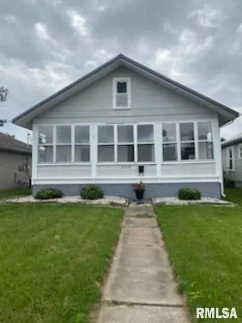2526 Cherry St, Quincy, IL 62301