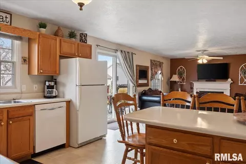 3701 Viking Blvd, Springfield, IL 62712 photo 13