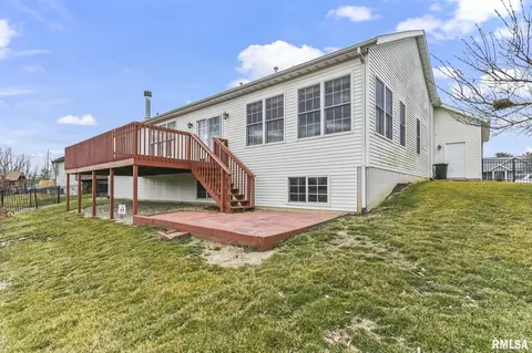 Exterior - 1412 Lake Pointe Ct, Springfield, IL 62712 photo 10 of 10