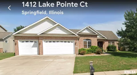 1412 Lake Pointe Ct, Springfield, IL 62712