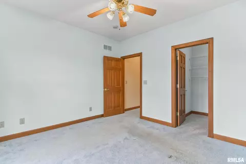 Bedroom - 1412 Lake Pointe Ct, Springfield, IL 62712 photo 2 of 3