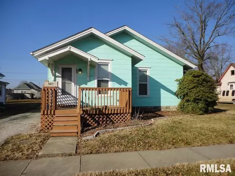 521 N Cottage St, Taylorville, IL 62568