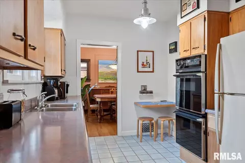 1624 Holmes Ave, Springfield, IL 62704 photo 18