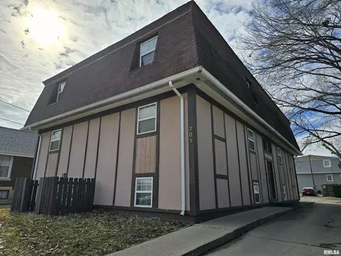 205 S Parker Ave, Springfield, IL 62704