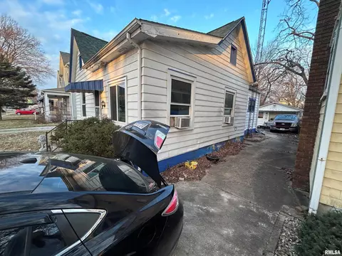 214 S State St, Springfield, IL 62704 photo 9