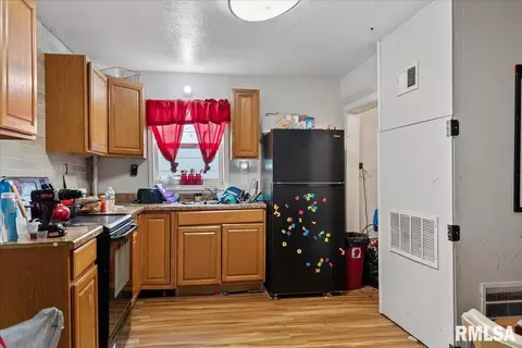 1025 N 15th St, Springfield, IL 62702 photo 5