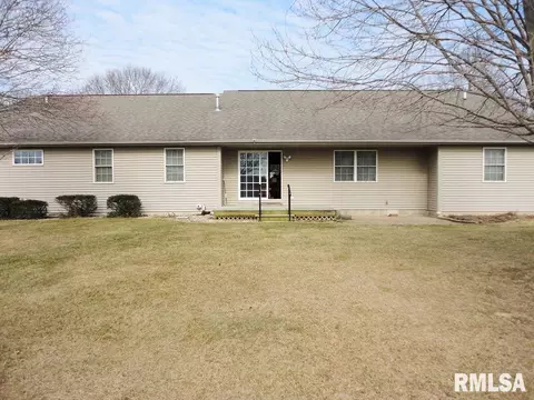 3500 Fairlane Blvd, Taylorville, IL 62568