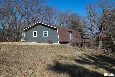 7193 Woodland Hills Rd, Rushville, IL 62681