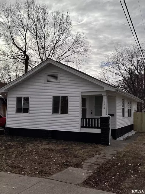 1516 Cummins Ave, Springfield, IL 62702