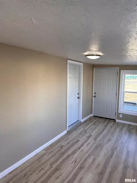 1516 Cummins Ave, Springfield, IL 62702 photo 10