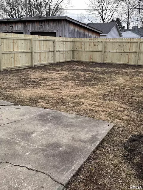 1516 Cummins Ave, Springfield, IL 62702 photo 7