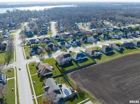 View/Area - 2221 Harbor Lndg, Springfield, IL 62712 photo 3 of 11