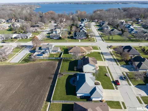 View/Area - 2221 Harbor Lndg, Springfield, IL 62712 photo 10 of 11