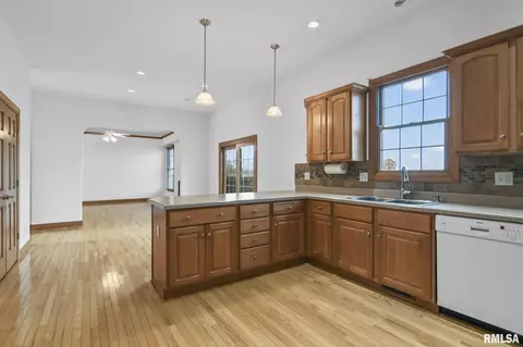 Kitchen - 2221 Harbor Lndg, Springfield, IL 62712 photo 1 of 6