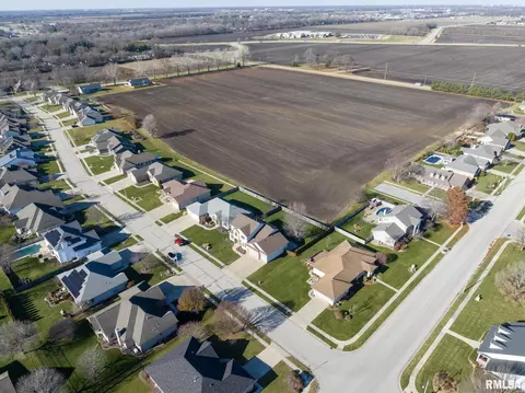 View/Area - 2221 Harbor Lndg, Springfield, IL 62712 photo 2 of 11