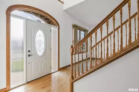 Entry Way - 2221 Harbor Lndg, Springfield, IL 62712 photo 1 of 3