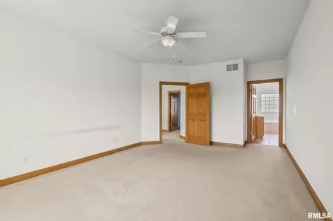 Bedroom - 2221 Harbor Lndg, Springfield, IL 62712 photo 2 of 8