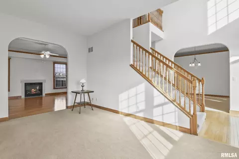 Living - 2221 Harbor Lndg, Springfield, IL 62712 photo 1 of 3