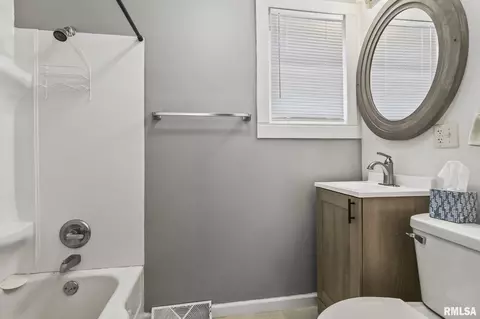 422 W Carpenter St, Springfield, IL 62702 photo 19
