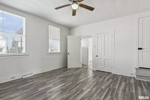 422 W Carpenter St, Springfield, IL 62702 photo 8