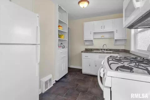 Other - 33 Belle Pl, Springfield, IL 62704 photo 6 of 14