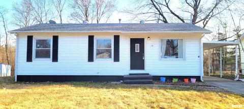 10 Ivy Hill Dr, Riverton, IL 62561