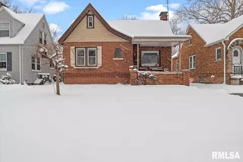 1924 S Walnut St, Springfield, IL 62704