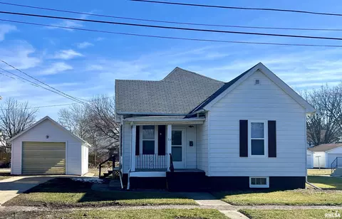 57 S Whitesboro St, Galesburg, IL 61401