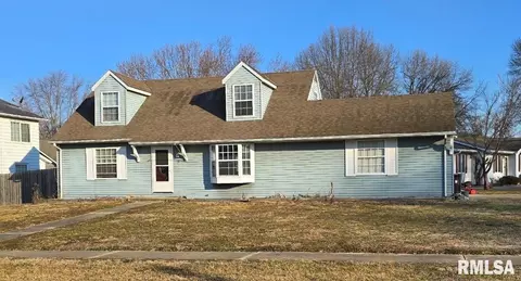 9 Jamestown Cir, Riverton, IL 62561