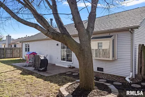 Exterior - 117 Verona Dr, Springfield, IL 62703 photo 3 of 6
